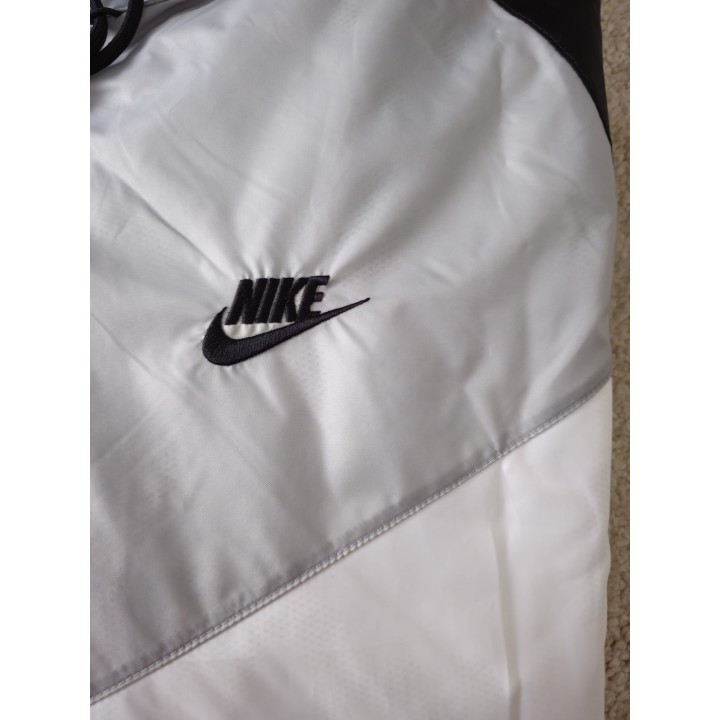 Bunda Nike