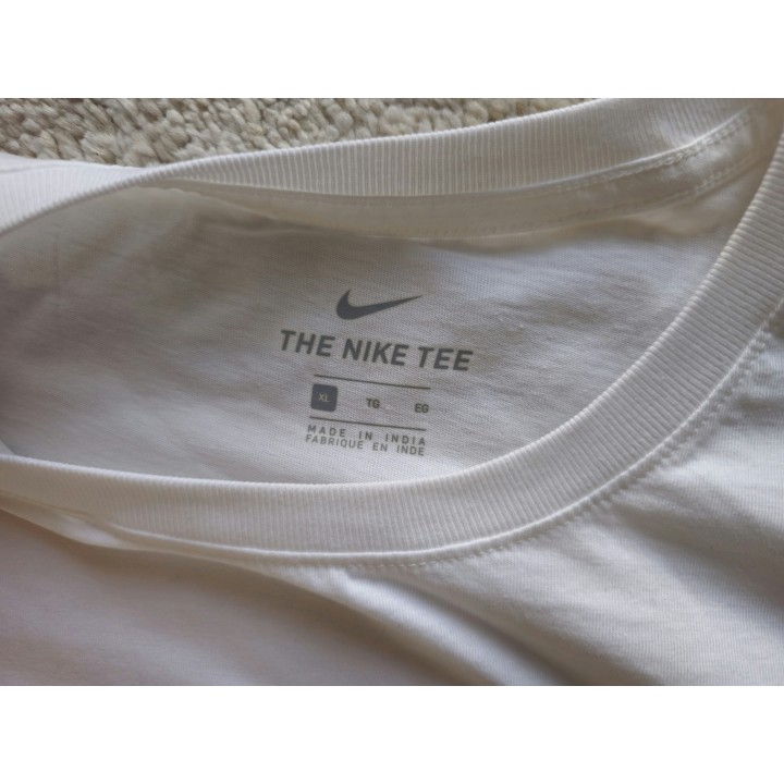 Triko Nike