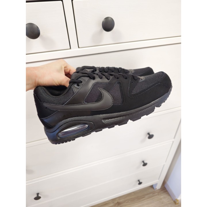 Nike air max command