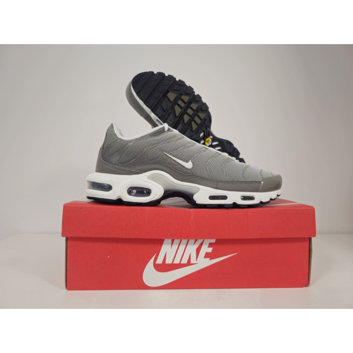 Nike air max plus se